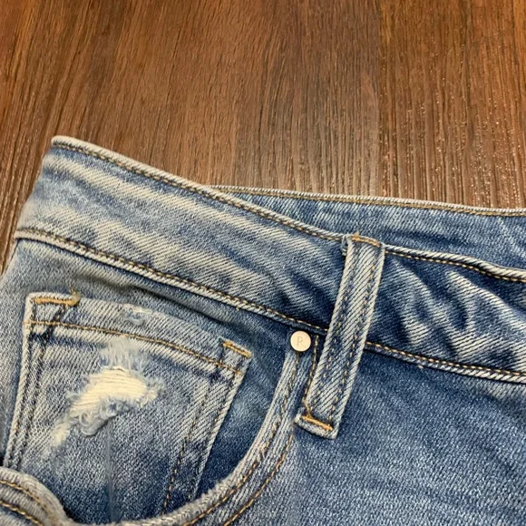 NWT Risen Mid Rise Tapered Distressed Jeans - Picture 6 of 12